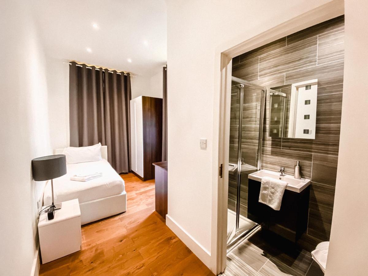 Titiwangsa One Accomodation At Paddington Londres Extérieur photo